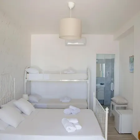 La Perla Marzamemi Bed & Breakfast 3*